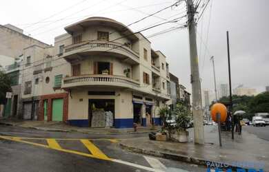 Imagem: O depósito possui 300m² de Área e está localizado em Água