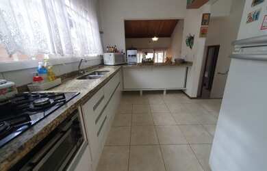 Imagem 9: Linda Casa em Atibaia, com 3 dormitórios, no Jd. dos Pinheiros