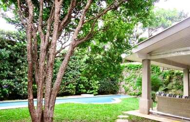 Imagem 3: Casa á venda no Alto de Pinheiros com 4 suítes, 5 vagas - Segurança 24hrs