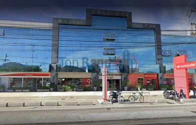 Imagem: O depósito possui 1 Vaga na garagem, 60m² de Área e está