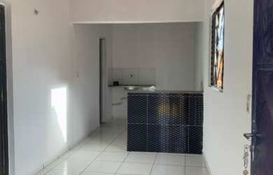 Imagem: A casa possui 1 Dormitório, 1 Banheiro e está localizado