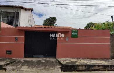 Imagem: A casa possui 3 Dormitórios, 3 Banheiros, 2 Vagas na garagem