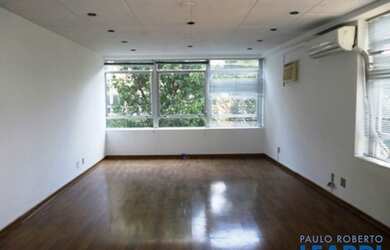 Imagem: O depósito possui 1 Vaga na garagem, 60m² de Área e está