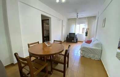 Imagem: O apartamento possui 1 Dormitório, 1 Banheiro, 1 Vaga na garagem