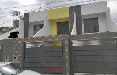 Imagem: A casa possui 2 Dormitórios, 1 Banheiro, 1 Vaga na garagem