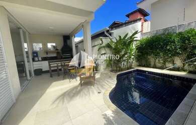 Imagem: A casa em condomínio possui 3 Dormitórios, 4 Banheiros, 2