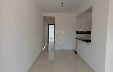 Imagem 6: Maravilhosa casa vazia, única no terreno, frente de rua em excelente...