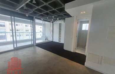 Imagem: O apartamento possui 1 Dormitório, 1 Banheiro, 1 Vaga na garagem