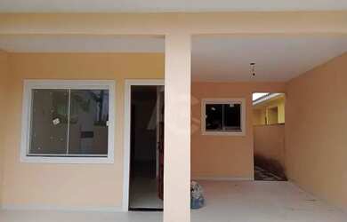 Imagem 2: Maravilhosa casa vazia, única no terreno, frente de rua em excelente...