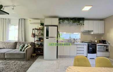 Imagem: A casa possui 2 Dormitórios, 2 Banheiros, 1 Vaga na garagem