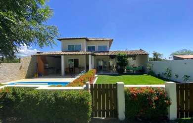 Imagem: A casa em condomínio possui 4 Dormitórios, 5 Banheiros, 3