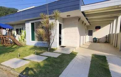 Imagem: A casa em condomínio possui 4 Dormitórios, 5 Banheiros, 2