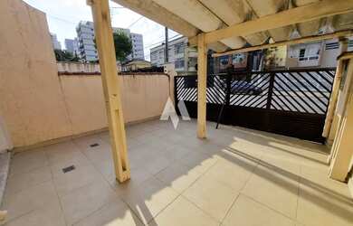 Imagem 2: Sobrado geminado para locação com 3 dormitórios, 225m² e 2 vagas na...