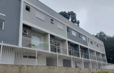 Imagem: A casa possui 2 Dormitórios, 1 Banheiro, 1 Vaga na garagem