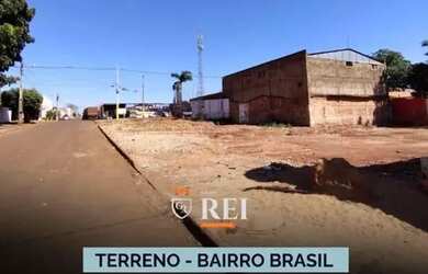 Imagem: O terreno possui 663m² de Área e está localizado em Santa