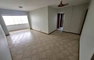 Imagem: O apartamento possui 4 Dormitórios, 3 Banheiros, 2 Vagas na