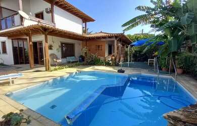 Imagem: A casa em condomínio possui 3 Dormitórios, 4 Banheiros, 314m²