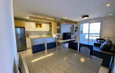 Imagem 2: Apartamento duplex com vista para o ma r