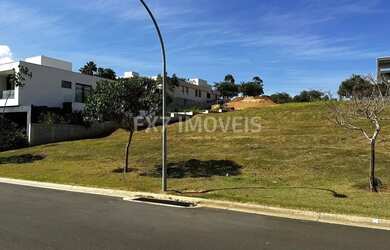 Imagem: O terreno possui 1100m² de Área e está localizado em Loteamento