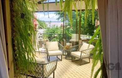 Imagem: A casa em condomínio possui 3 Dormitórios, 2 Banheiros, 2