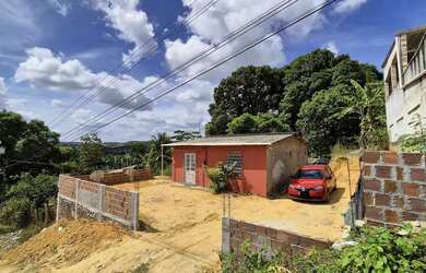 Imagem: A casa à venda possui 2 Dormitórios, 2 Banheiros, 3 Vagas