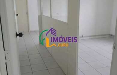 Imagem: O depósito possui 1 Vaga na garagem e 37m² de Área e está