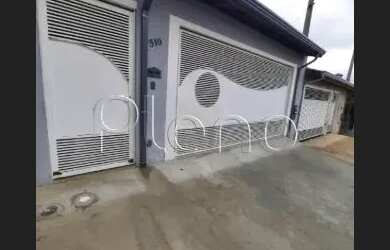 Imagem: A casa possui 3 Dormitórios, 3 Banheiros, 3 Vagas na garagem