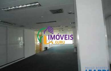 Imagem: O depósito possui 2 Vagas na garagem, 280m² de Área e está