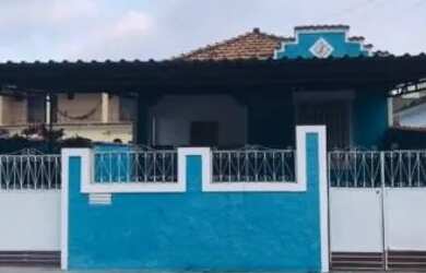 Imagem: A casa para alugar possui 2 Dormitórios, 2 Banheiros e 3 Vagas