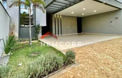 Imagem: A casa em condomínio possui 3 Dormitórios, 4 Banheiros, 2