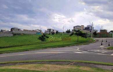 Imagem: O terreno possui 450m² de Área e está localizado em Loteamento