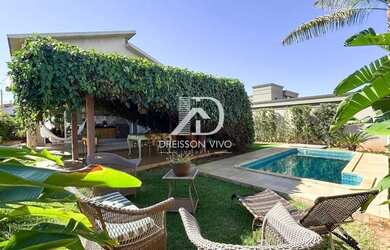 Imagem: A casa em condomínio à venda possui 3 Dormitórios, 4 Banheiros