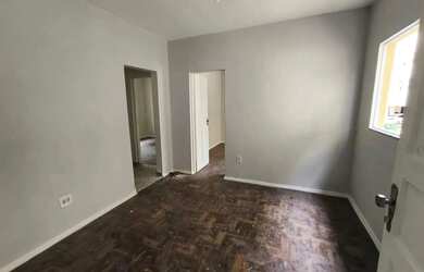 Imagem: A casa possui 2 Dormitórios, 1 Banheiro e 60m² de Área e