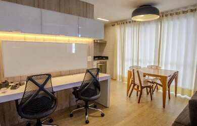 Imagem: O apartamento possui 1 Dormitório, 1 Banheiro, 2 Vagas na garagem