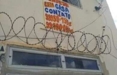 Imagem: A casa à venda possui 5 Dormitórios, 2 Banheiros, 1 Vaga na