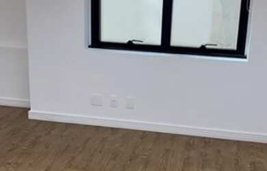 Imagem: O depósito possui 2 Vagas na garagem, 92m² de Área e está