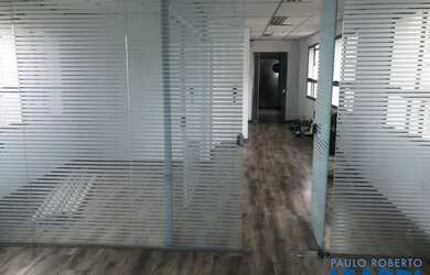 Imagem: O depósito possui 1 Vaga na garagem e 47m² de Área e está