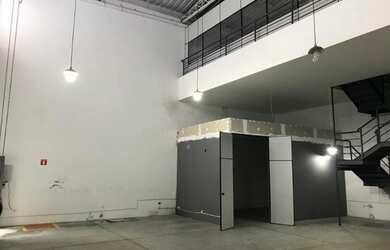 Imagem 7: Galpão, com ótima localização, acesso pelo KM 26 da Rodovia Raposo Tavares, próximo a Gran