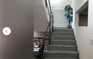 Imagem: O apartamento possui 3 Dormitórios, 1 Banheiro, 1 Vaga na garagem