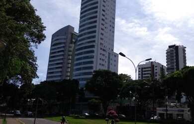 Imagem: O apartamento possui 5 Dormitórios, 1 Banheiro, 4 Vagas na