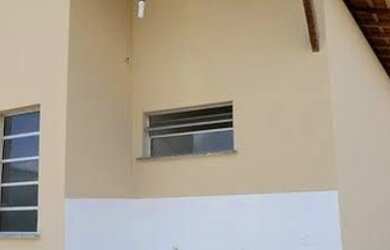 Imagem: A casa possui 2 Dormitórios, 1 Banheiro, 4 Vagas na garagem