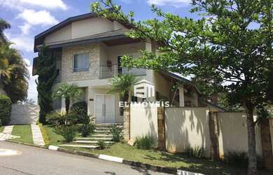 Imagem: A casa em condomínio possui 5 Dormitórios, 5 Banheiros, 5