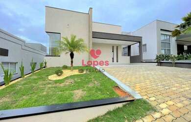 Imagem: A casa em condomínio possui 3 Dormitórios, 5 Banheiros, 2