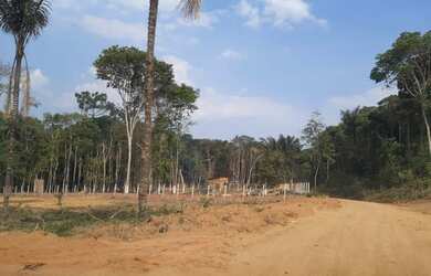 Imagem: O terreno está localizado em Planalto, Manaus à venda por