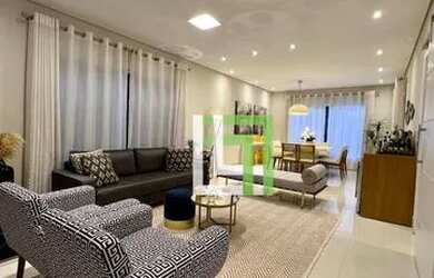 Imagem: A casa em condomínio possui 3 Dormitórios, 5 Banheiros, 300m²