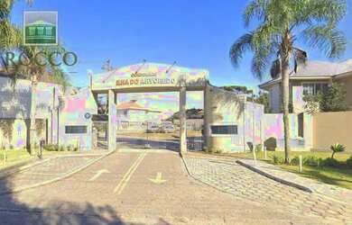 Imagem: A casa em condomínio possui 4 Dormitórios, 2 Banheiros, 4