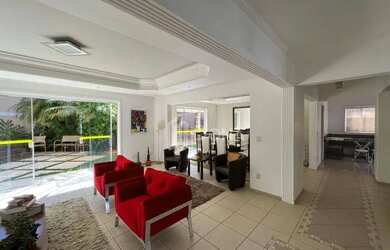 Imagem: A casa em condomínio possui 3 Dormitórios, 5 Banheiros, 5