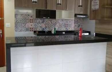 Imagem: O apartamento possui 3 Dormitórios, 1 Banheiro, 1 Vaga na garagem