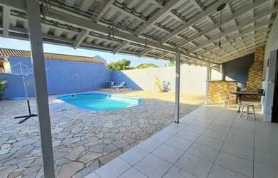 Imagem: A casa possui 5 Dormitórios, 4 Banheiros, 3 Vagas na garagem