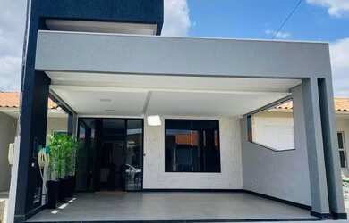 Imagem: A casa em condomínio possui 2 Dormitórios, 2 Banheiros, 2